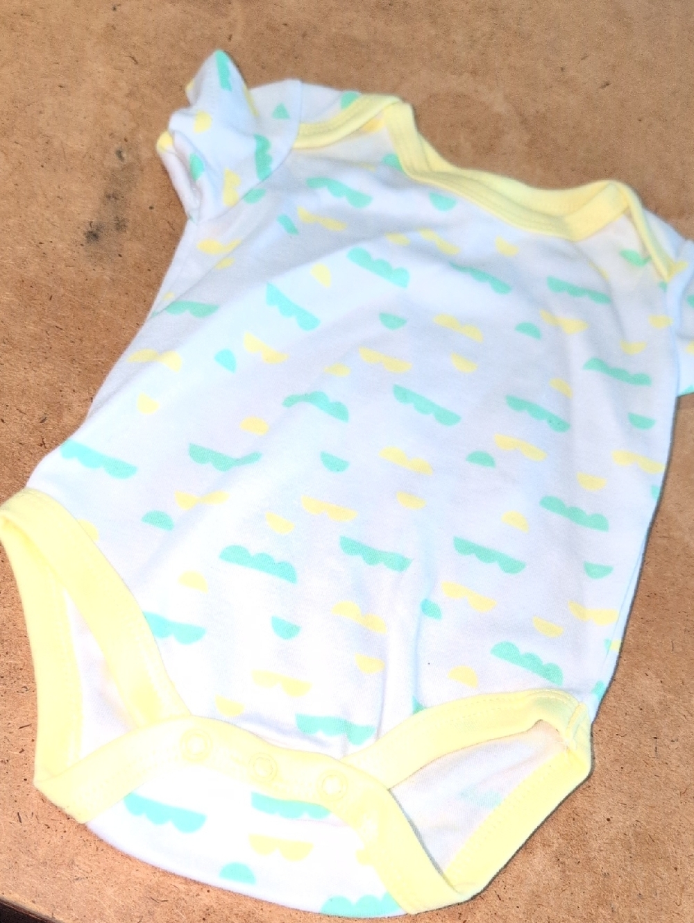 ❤️‍🔥10/$10❤️‍🔥 Baby Girls Little Beginnings White & Yellow Onesie Size 0-3M